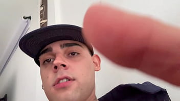 Preview 1 of My Family Gangbangg - NOVINHO PEITUDO BATENDO ATE GOZAR