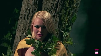 Preview 1 of Lexi Belle Marichi - Hot nymphs take advantage of the men wandering into their forest