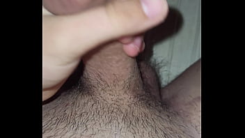 Preview 1 of Son Rubbing Mom Ass - V&iacute_deo de verificaci&oacute_n