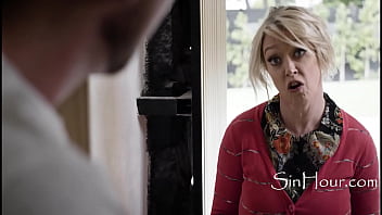 Preview 1 of Tarsan Sex Candal - Old Fashioned Gender Roles &amp_ All Her Holes.. What Do You Got? - Whitney Wright,  Dee Williams,  Pierce Paris