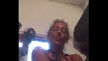 Preview 1 of Big Tits Publ - Mir&aacute_ mis tetas,  y pedilas en video