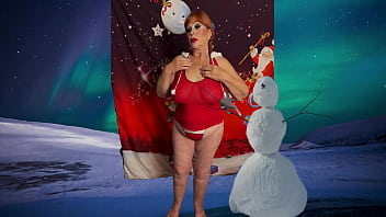 Preview 1 of Animal Porn Sex Mit Tieren - Granny Carmen Claus: Delicious Dildo Fucking Elf