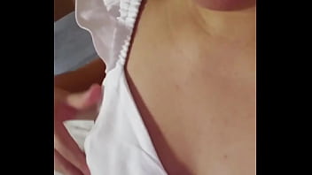 Preview 3 of Mom Son Big Milk Sexvideo - Dan&ccedil_ando de calcinha vermelha - Parte 1