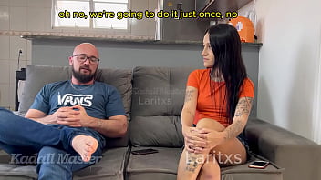 Preview 3 of Tube Arm Bar - Entrevista com Laritxs termina com ela fazendo um striptease e mostrando tudo pra camera.