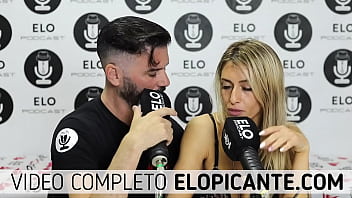 Preview 3 of Rus Femdom - AVRIL PILOT INTERCAMBIA LA TANGA EN EL CUARTO PICANTE DE ELO PODCAST