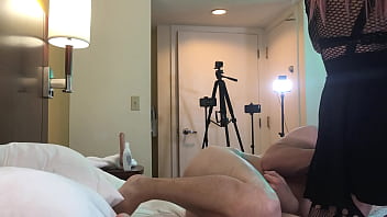 Preview 4 of Sunny Leoan Sex Hd Download - Guy Sucks Goth TS&#039_s Cock