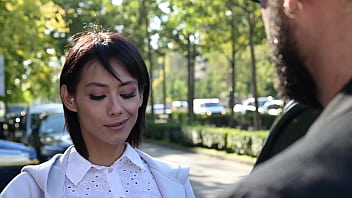 Preview 1 of Ses With Mom - Horny Heiress Veronica Leal Tempts Daddys Staff Into DP Fuck Fest GP3208