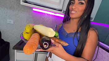 Preview 1 of New Xxx Redme - ninfa morena atrevida faz tudo pensando no ex.