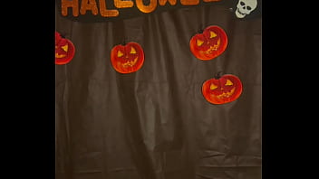 Preview 1 of New 2020 Xvideos - HALOWEEN ( 2023) DOCES OU TRAVESSURAS??