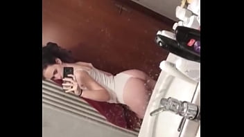 Preview 1 of Goldie Blair Dp - Italian girl fart