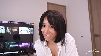 Preview 1 of Thigh High Boots - Le hago creampie a mi hermanastra mientras vemos porno juntos / 4K