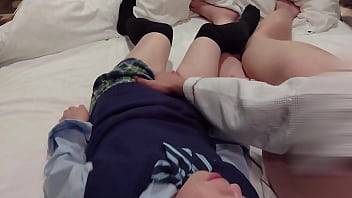 Preview 3 of Awek Todong Sex - 女子高生の制服を着たまま上にまたがって自分でおチンポ入れちゃった 中出しされておマンコの中が精液まみれ 個人撮影 素人
