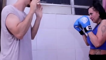 Preview 3 of Thick Ass - Dinnigata e Gaucho: onde acontece mamada,  boxe e muito sexo