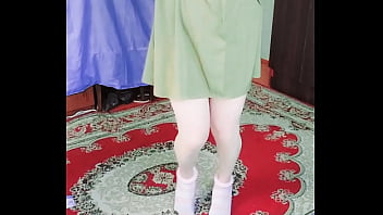 Preview 1 of Young Teen Twerk - THE CUTTEST AMATEUR PORNSTAR MODEL HOT SNOW WHITE YUMMY SMOOTY SEXG BODY AS A BELLY DANCER SRRIPTEASING PERFECT BODY TYPE