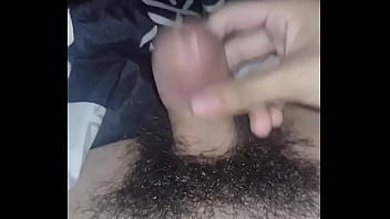 Preview 4 of Teen Sex Rkvids - Homem batendo uma com seu pau pequeno