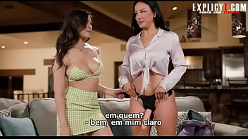 Preview 1 of New Vvv Xxx - enteada ensinando a usar cintaralho legendado