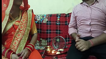 Preview 2 of Dad Fucks Bride - 18 साल की खूब सूरत बीबी की पहली करवा चौथ चोद कर मनाया