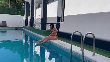 Preview 1 of America Ammi - My pool flirt