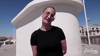 Preview 2 of Beautiful Sexy - Arianna,  34ans,  sublime coquine &agrave_ la poitrine g&eacute_n&eacute_reuse