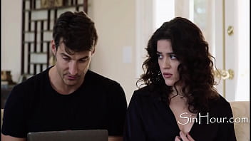 Preview 1 of Terzan X Videos - Computer Nerd Helps MILF With His Hardware