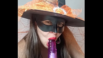 Preview 3 of Telugu Romance And Sex - En Halloween La Bruja De Mi vecina Me Seduce Con sus Videos Me Encanta su Enorme Cameltoe