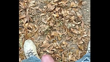 Preview 1 of Dengan Pembantu Rumah - Cumming outside