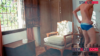 Preview 2 of Full Chupa - STAXUS ::  Horny fucked the gardener ::  Ares Reiv &amp_ Kieron Zaks