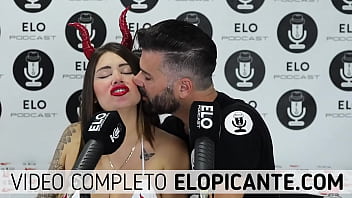 Preview 1 of Xxx Pronn Videos - SARA BLONDE JUEGA PIEDRA PAPEL O TIJERA CON ELO PODCAST