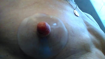 Preview 1 of Self Handjob - lange brustwarzen