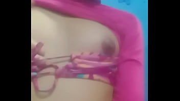 Preview 2 of Latin 47 - Cuando una linda chica tiende toda su ropa