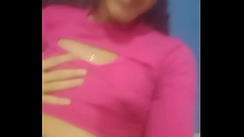 Preview 1 of Latin 47 - Cuando una linda chica tiende toda su ropa