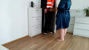 Preview 1 of Monsters Boobs Tits - While I was not at home my Stepmother-in-law gave the courier a blowjob
