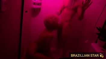 Preview 1 of Many Girls One Boy Nubilefilms - Gostosa tomando banho