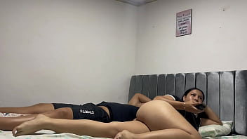 Preview 1 of Very Very Big Duck Fucking - Mi cu&ntilde_ada llega caliente de una fiesta y me despierta para coger