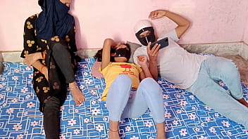 Preview 1 of Hentai Nurae - वर्जिन सौतेली बहन को मुस्लिम फ्रेंड के साथ चोदा थ्रीसम में ! हिंदी ऑडियो
