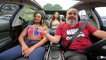 Preview 1 of Donna Delle Pulizie - Sempre com as estreantes na maior carona do mundo essa mulata rabuda mamou gostoso - Sharon Citeli