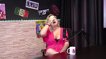 Preview 3 of Beegxex Anmal - Ela sempre foi ousada e gosta de receber elogios e ter pessoas a desejando,  e sua filha de 18 anos... - Vanessa Cerejinha (RED/SHEER)