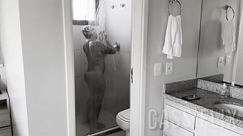 Preview 2 of Wapwon Xnxx - Depilei a BUCETINHA para deixar ele louco olhando meu GRELO,  enquanto chupava aquele PAU gostoso.