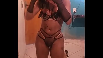 Preview 1 of Indian Sexi Pic - Amei o presente que um seguidor me deu