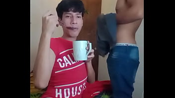 Preview 1 of Large Porn Videos - Los besos mas ricos cuando los das con mucho amor