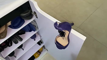 Preview 4 of Big Bbw Booty Hips - Rubbing my PP on some of mammas heels