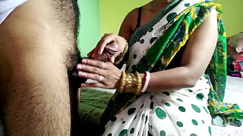 Preview 2 of Sexy Xx Fokig Hd - हॉट सेक्सी मालकिन ने अपने नौकर से चुदवाया ! हिंदी वौइस्