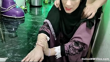 Preview 4 of Indian Randi Khana Xxx Hottel - Indian Muslim Couple Hot Wife In Burqa Fucked In Kitchen