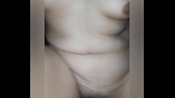 Preview 1 of Tamil Xxx Video Age 19 - Universitaria llega arrecha y folla rico.