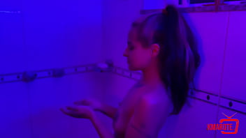 Preview 1 of Pornografy Videos - Arregacei a bucetinha da putinha enquanto ela tomava banho e comi gostoso at&eacute_ ela gozar