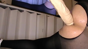 Preview 1 of Hottest Booobz - Enorme dildo anale con venature molto in rilievo 4