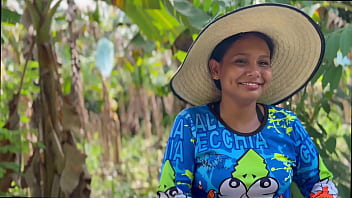 Preview 2 of Catch Soy Cam - ENCUENTRO A CAMPESINA NOBLE Y LA PONGO A MAMAR A CAMBIO DE UN TELEFONO