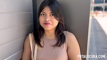 Preview 1 of Skinny Boy Vs Mom - PutaLocura - Pillada de Torbe a Yvonne una boliviana muy inocente
