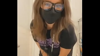 Preview 1 of Lesbian Tamilnadu - ON MY LUNCH BREAK SHOWING YOU MY BODY