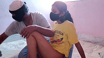 Preview 2 of Indo Sex Com Vidio - ककोल्ड बॉयफ्रेंड ने गर्लफ्रेंड को अपने दोस्त से चुदवाया ! हिंदी वोइस